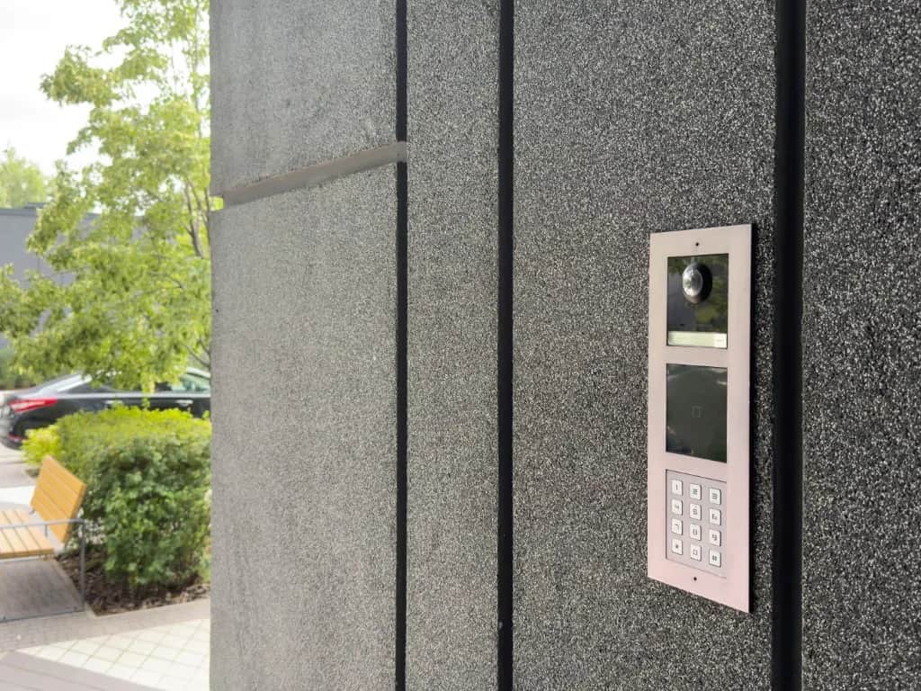 Jak podłączyć domofon 5-żyłowy w bloku: 8 kroków dla każdego