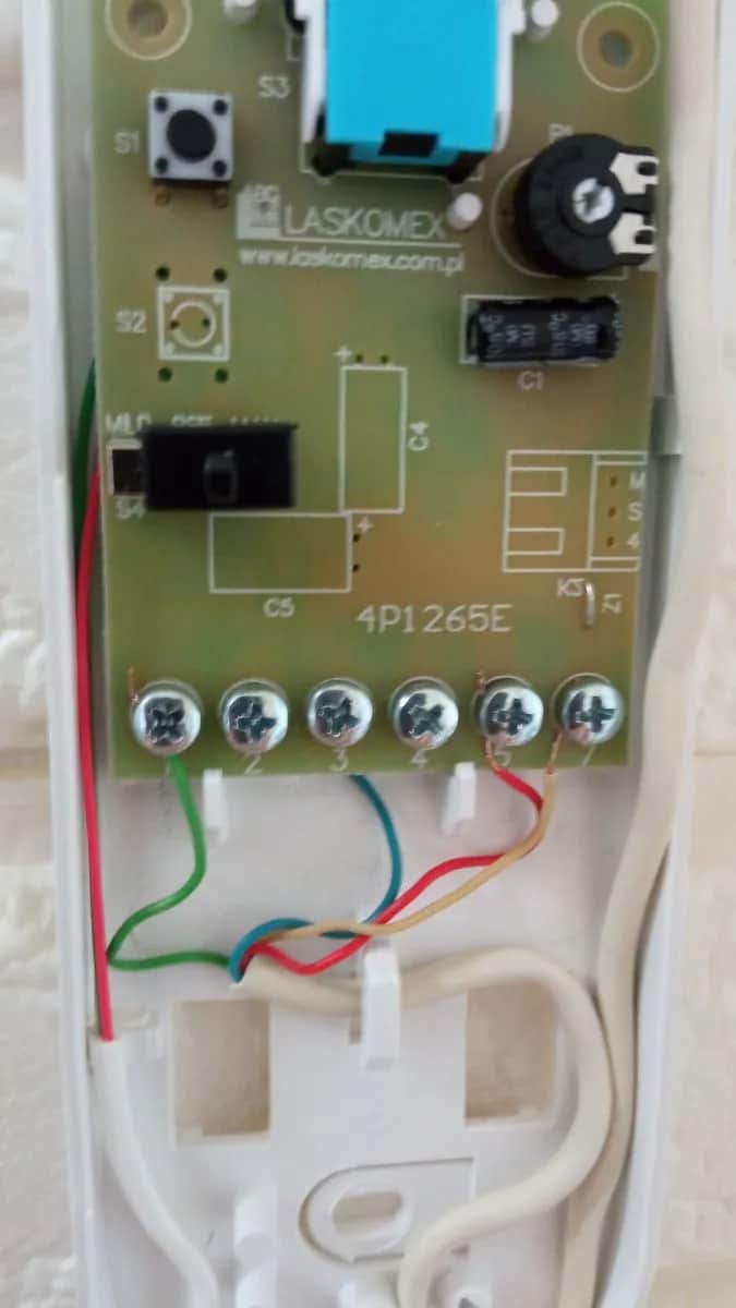 Jak podłączyć domofon Laskomex LY-8: instrukcja krok po kroku
