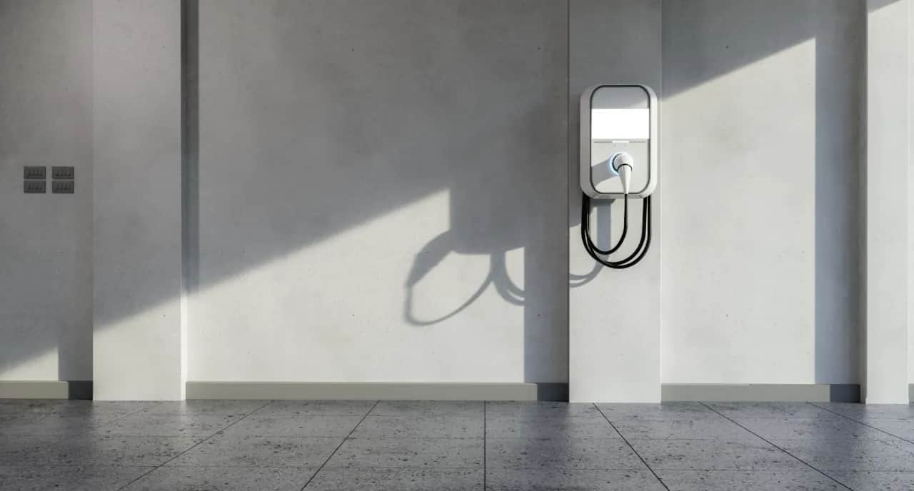 Czy warto inwestować w stację ładowania w firmie?