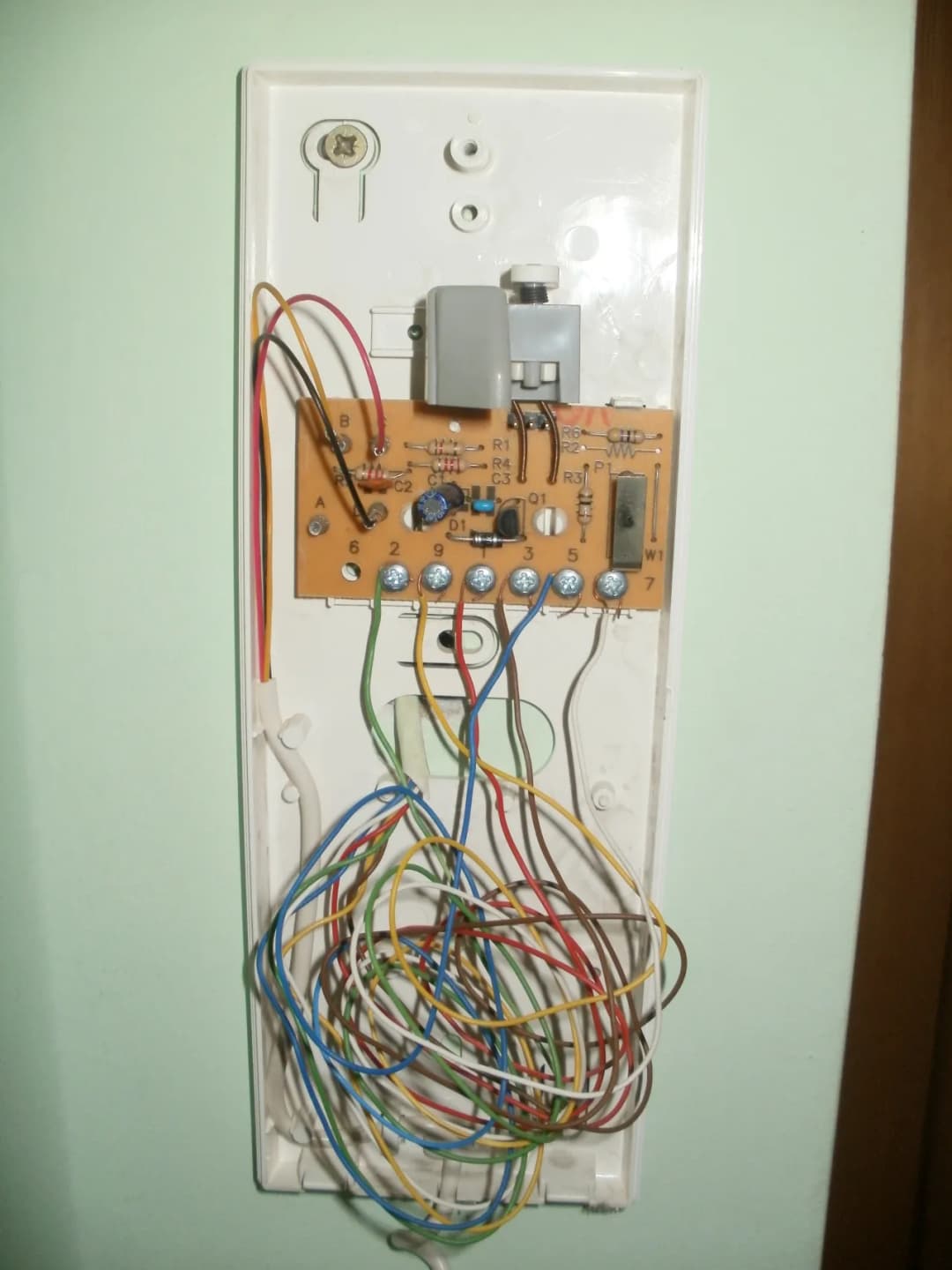 Jak podłączyć domofon i unifon: instrukcja krok po kroku