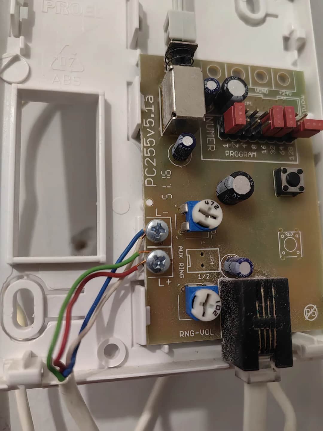 Jak połączyć przerwany kabel od domofonu: 7 skutecznych metod