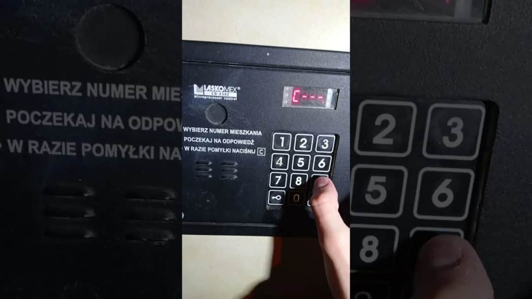 Jak wpisać kod do domofonu: 6 kroków dla bezpiecznego dostępu